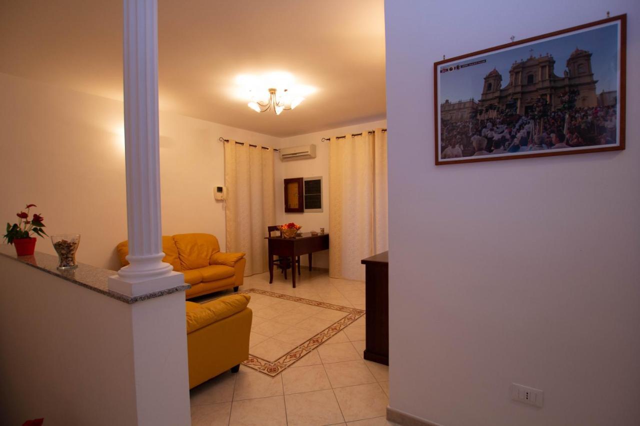 Noto Bedda Bed&Breakfast Exteriör bild