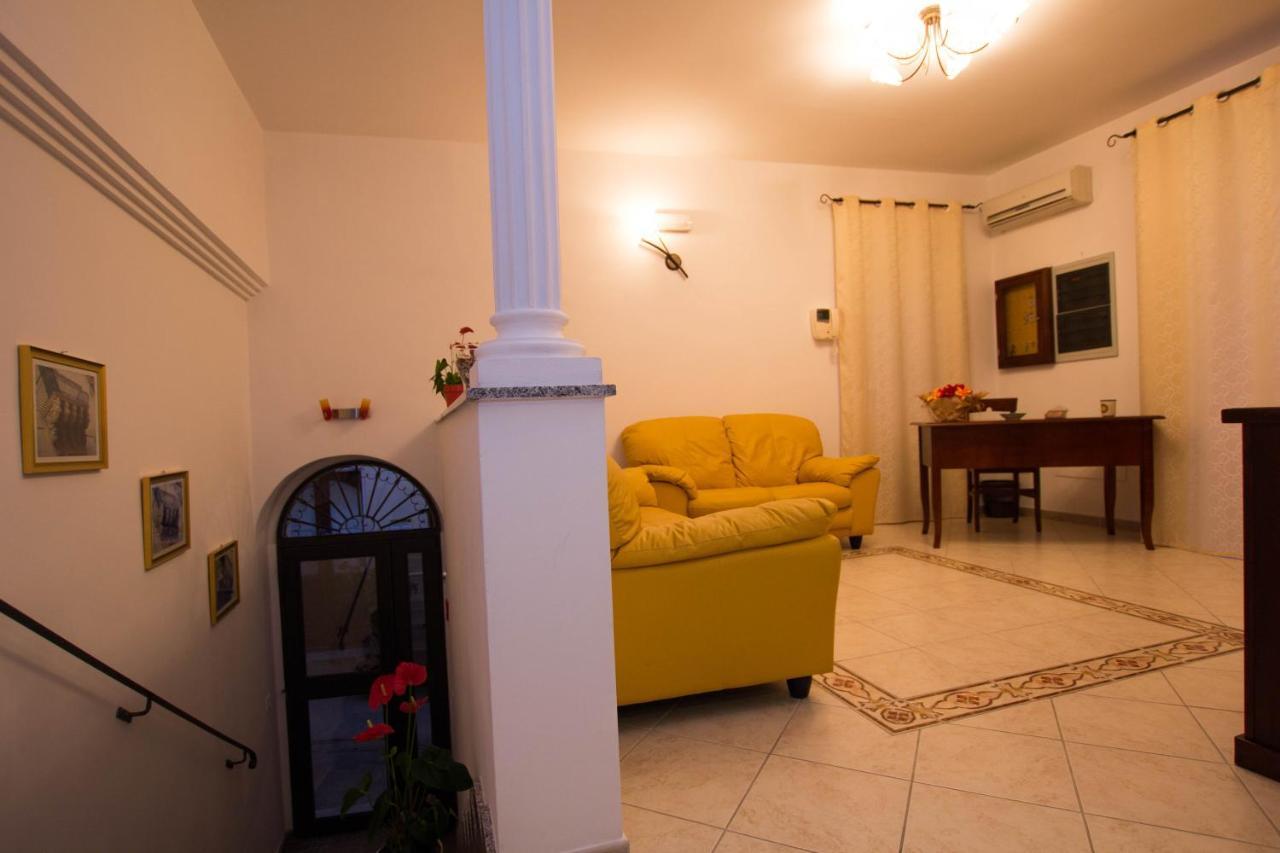 Noto Bedda Bed&Breakfast Exteriör bild